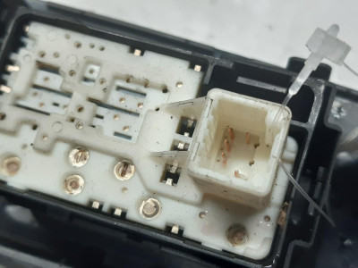 MANDO ELEVALUNAS TRASERO DERECHO, TOYOTA, PRIUS (ZVW30)