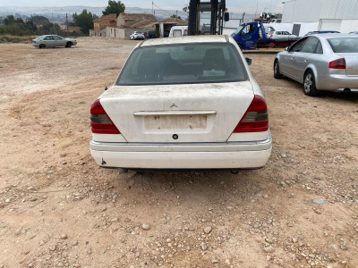 MERCEDES-BENZ CLASE C (BM 202) BERLINA