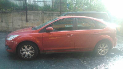 FORD FOCUS BERLINA (CB4)