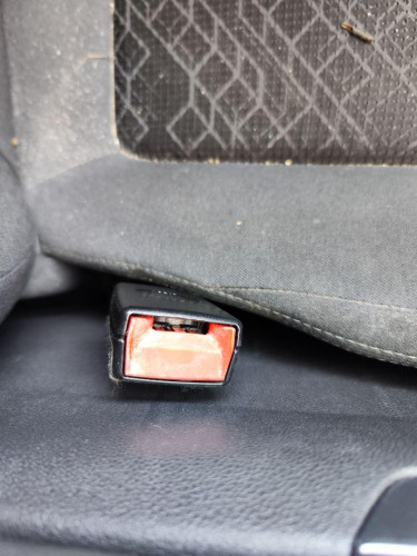 ENGANCHE CINTURON DELANTERO IZQUIERDO б/у