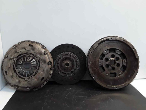 KIT EMBRAGUE VOLKSWAGEN TIGUAN (5N1) 
