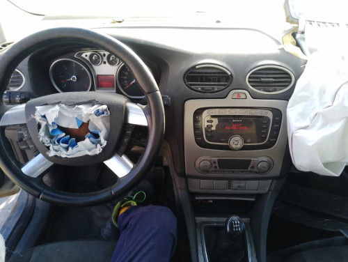  FORD FOCUS BERLINA (CAP) 