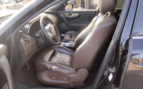  INFINITI QX70 