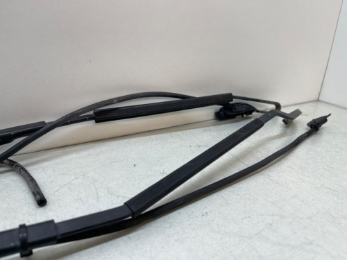 BRAZO LIMPIA DELANTERO DERECHO Mercedes-Benz VITO BASIC-KOMBI (639) 