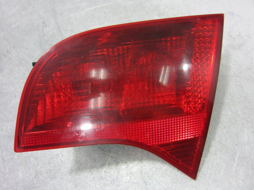  PILOTO TRASERO DERECHO INTERIOR AUDI A4 AVANT (8E) 