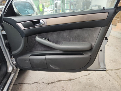 GUARNECIDO PUERTA DELANTERA DERECHA, AUDI, A6 BERLINA (4B2)