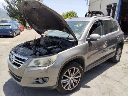 VOLKSWAGEN TIGUAN (5N1) 