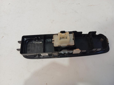 MANDO ELEVALUNAS DELANTERO DERECHO, DACIA, DUSTER II