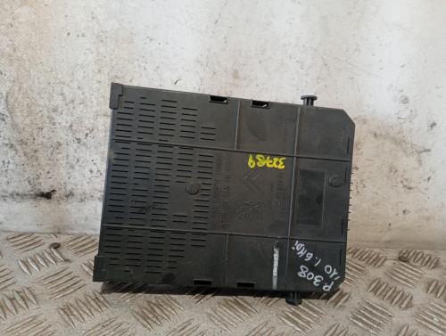CAJA RELES / FUSIBLES 