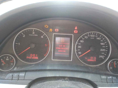AUDI A4 AVANT (8E)