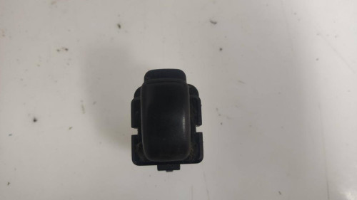  MANDO ELEVALUNAS DELANTERO DERECHO MITSUBISHI MONTERO (V60/V70) 