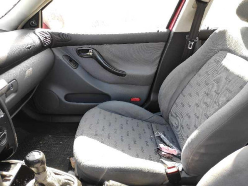  SEAT LEON (1M1) 