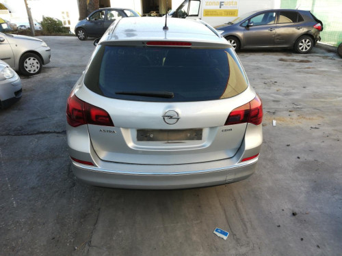 OPEL ASTRA J SPORTS TOURER — vehículo donante para recambios 
