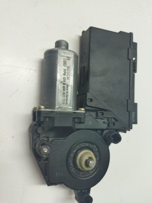 MOTOR ELEVALUNAS DELANTERO IZQUIERDO, AUDI, A4 AVANT (8E)