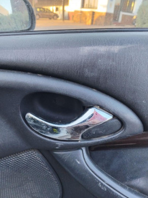 MANETA INTERIOR DELANTERA DERECHA Ford Focus Familiar (CAK)(1998->)