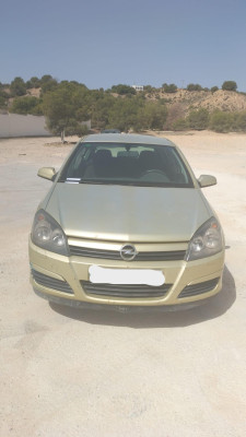OPEL ASTRA H BERLINA