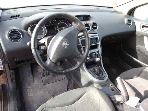 PEUGEOT 308 SW — vehículo donante para recambios 