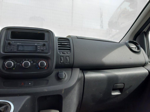  RENAULT TRAFIC III COMBI 