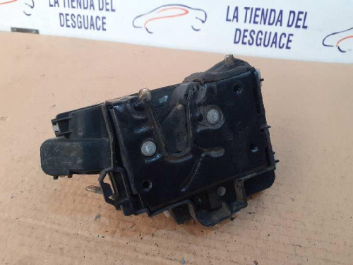  CERRADURA PUERTA TRASERA IZQUIERDA 