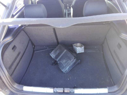 AUDI A3 (8L) — vehículo donante para recambios 