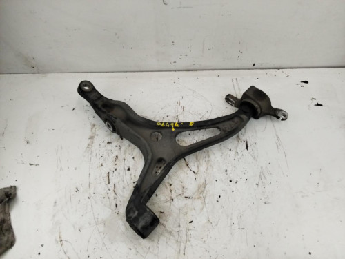 BRAZO SUSPENSION INFERIOR DELANTERO DERECHO Mercedes-Benz CLASE R (BM 251) 