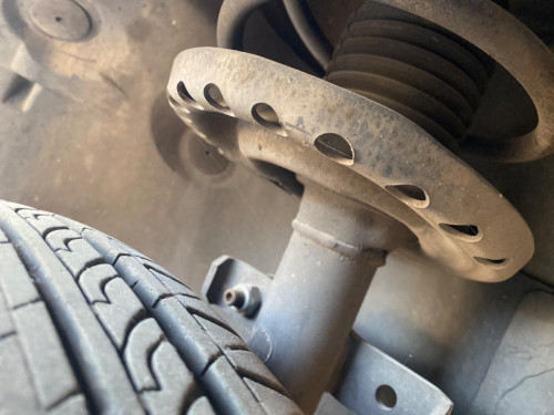 BRAZO SUSPENSION DELANTERO IZQUIERDO Renault CLIO III 