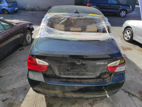 BMW SERIE 3 BERLINA (E90) — vehículo donante para recambios 
