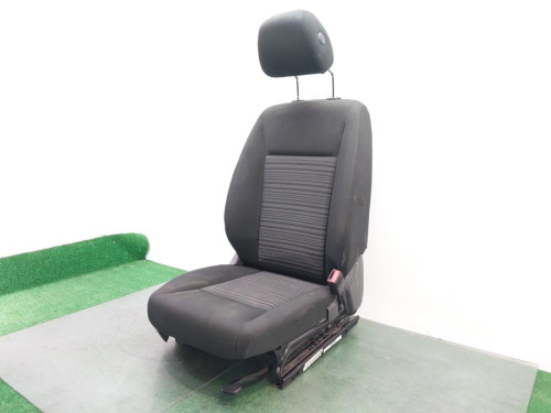 ASIENTO DELANTERO DERECHO Mercedes-Benz CLASE A (BM 176) 