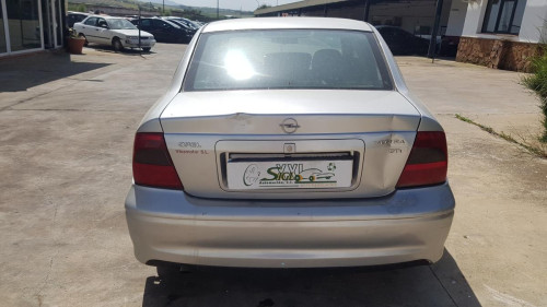 Opel Vectra B Caravan (1996->) — vehículo donante para recambios 