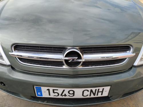 REJILLA DELANTERA Opel Vectra C Berlina (2002->) OPEL Vectra C Berlina (2002->) 