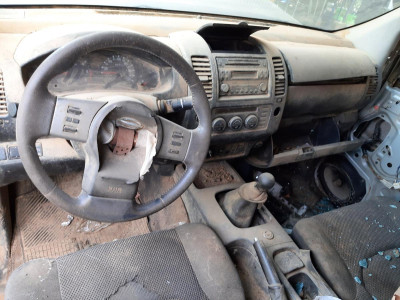 NISSAN NAVARA PICKUP (D40M)