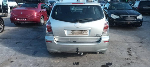  TOYOTA COROLLA VERSO (R1) 