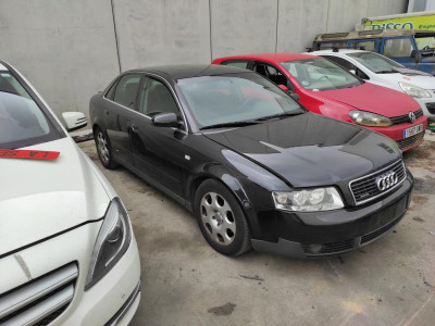 AUDI A4 BERLINA (8E)