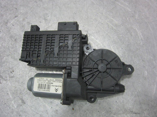  MOTOR ELEVALUNAS DELANTERO DERECHO CITROEN XSARA BERLINA 