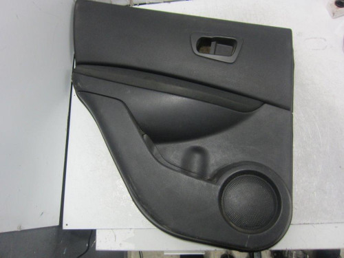  GUARNECIDO PUERTA TRASERA IZQUIERDA Nissan QASHQAI (J10) 