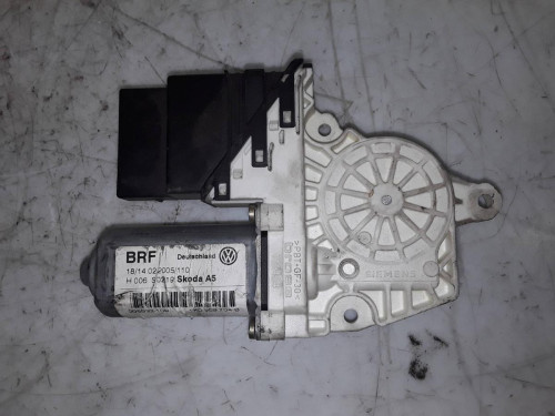 MOTOR ELEVALUNAS TRASERO DERECHO 