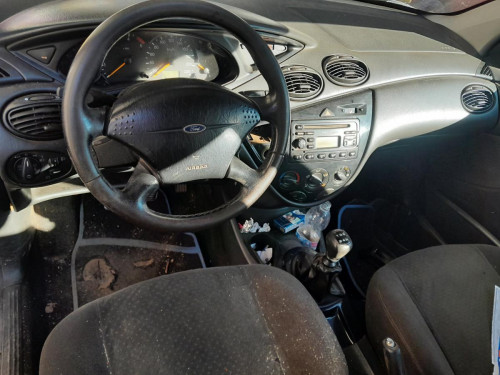  FORD FOCUS BERLINA (CAK) 