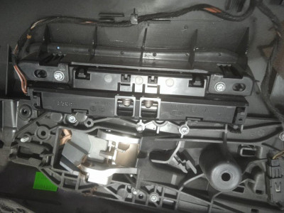 CENICERO, PORSCHE, CAYENNE (TIPO 92A)