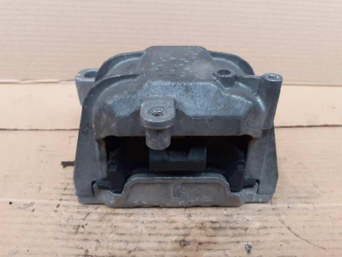  SOPORTE MOTOR DERECHO 