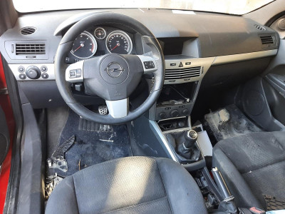 OPEL ASTRA H GTC