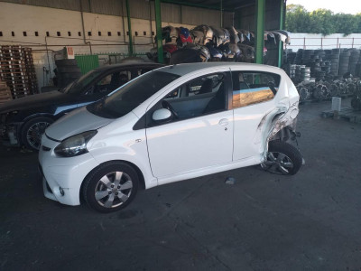 CERRADURA PUERTA DELANTERA IZQUIERDA, TOYOTA, AYGO (KGB/WNB)