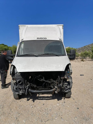 IVECO DAILY FURGÓN