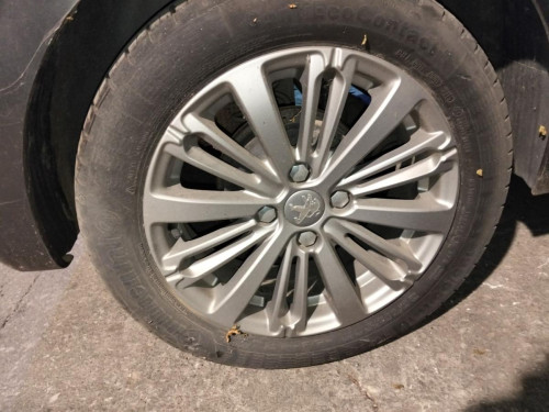 LLANTA PEUGEOT 208 