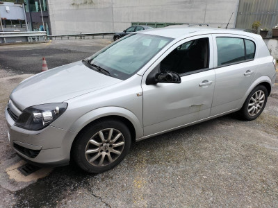 OPEL ASTRA H BERLINA