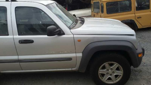  JEEP CHEROKEE (KJ) 