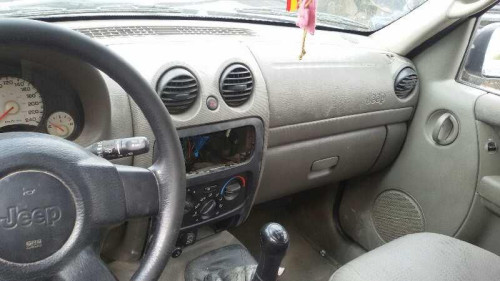  JEEP CHEROKEE (KJ) 