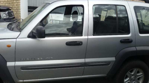  JEEP CHEROKEE (KJ) 