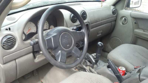  JEEP CHEROKEE (KJ) 