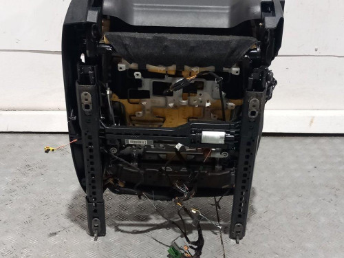  ASIENTO DELANTERO DERECHO 