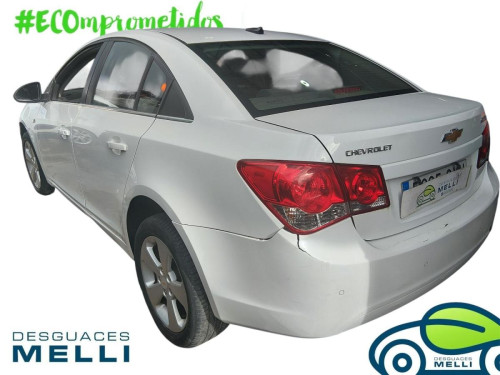 CHEVROLET CRUZE — vehículo donante para recambios 